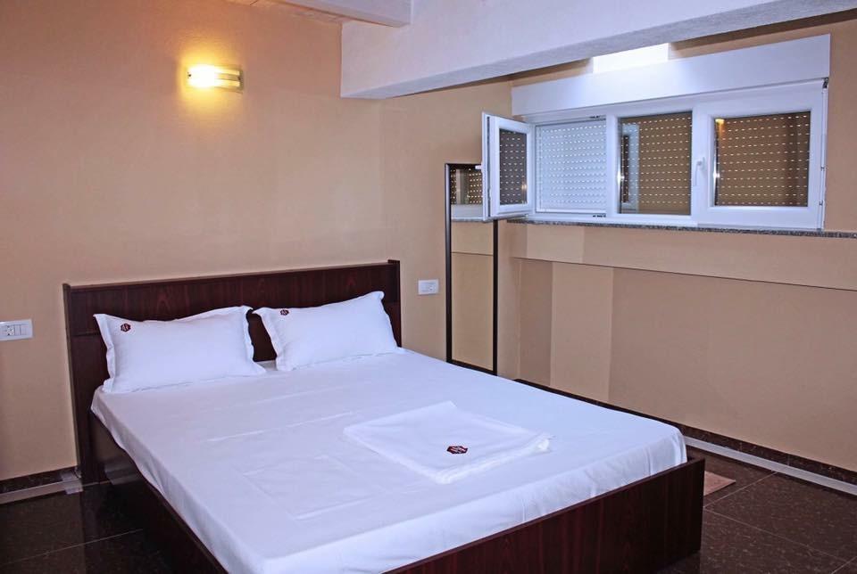 Hotel Millenium2 프리즈렌 외부 사진