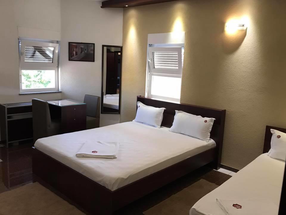 Hotel Millenium2 프리즈렌 외부 사진