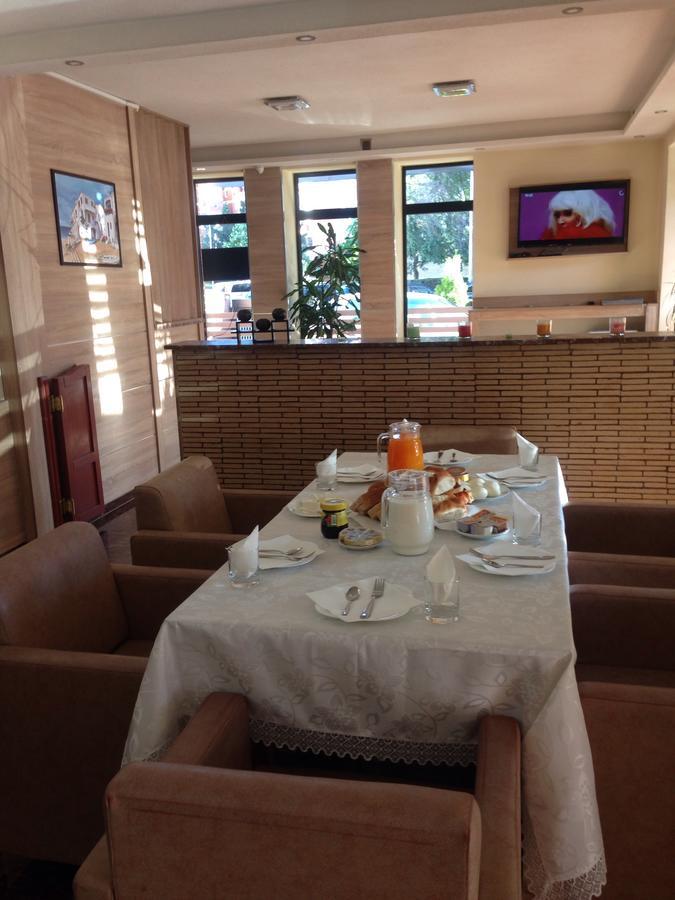 Hotel Millenium2 프리즈렌 외부 사진